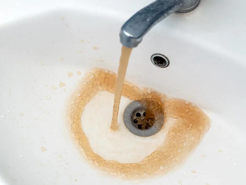 Agua Oxidada del Calentador: Causas y Soluciones